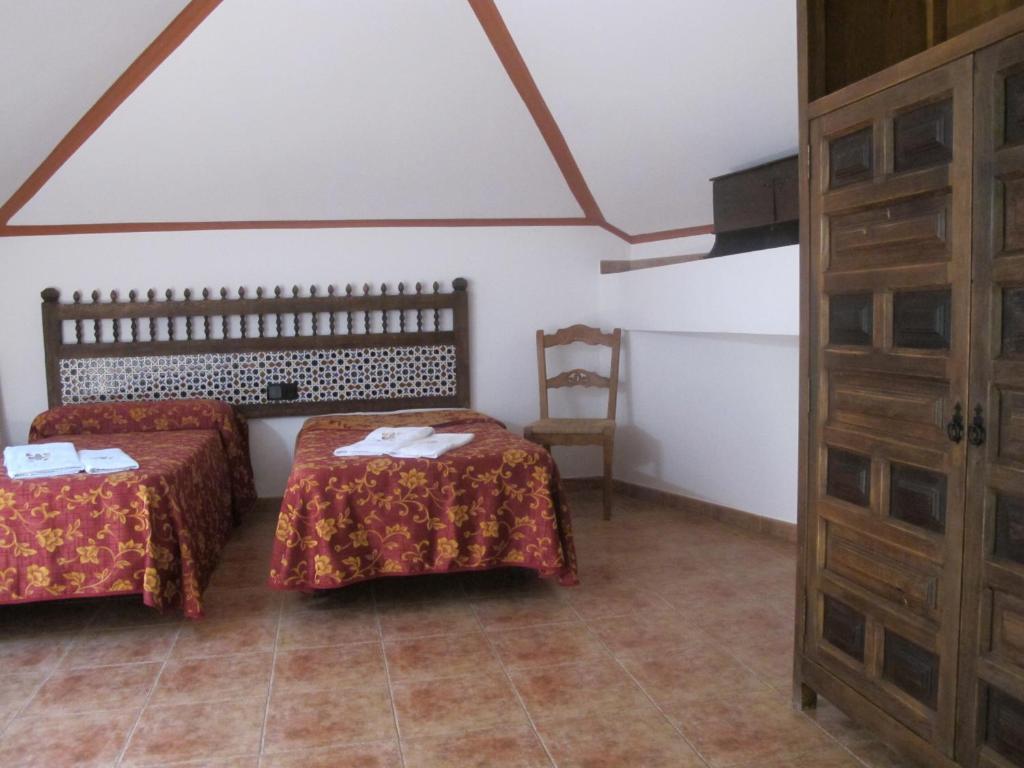 Casa Rural Cuatro De Oros Санта-Крус-де-ла-Сарса Номер фото